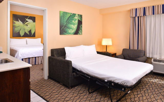photo 3 of Holiday Inn & Suites Chicago - Downtown by IHG