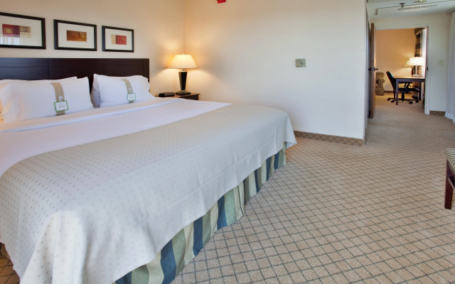 photo 5 of Holiday Inn Hotel & Suites Springfield - I-44 by IHG