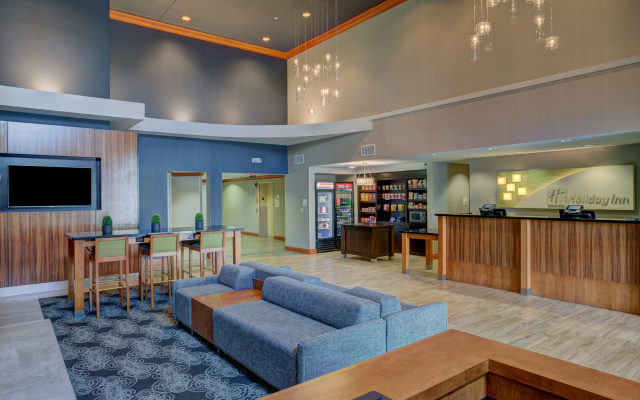 photo 2 of Holiday Inn Hotel & Suites-Milwaukee Airport by IHG