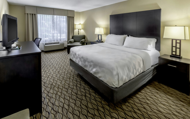 photo 3 of Holiday Inn Hotel & Suites-Milwaukee Airport by IHG