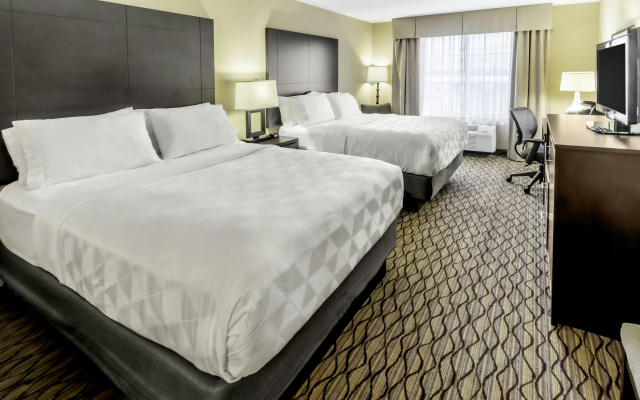 photo 4 of Holiday Inn Hotel & Suites-Milwaukee Airport by IHG