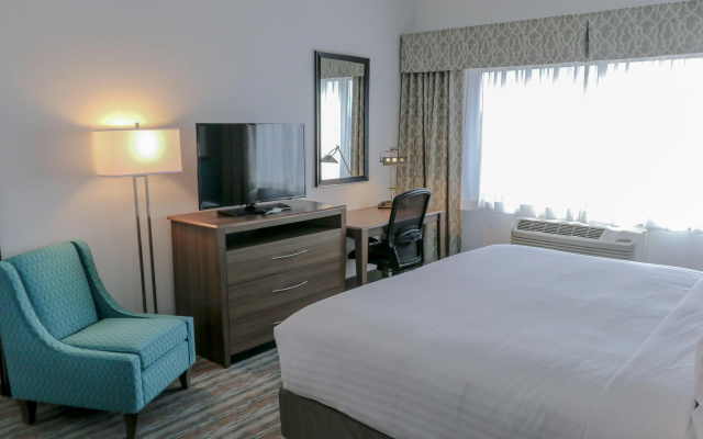 photo 4 of Holiday Inn & Suites Denver Tech Center-Centennial by IHG