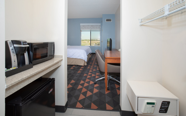 photo 4 of Holiday Inn & Suites Goodyear - West Phoenix Area by IHG