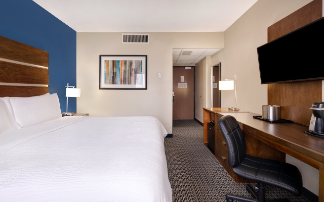 photo 5 of Holiday Inn Houston Downtown by IHG