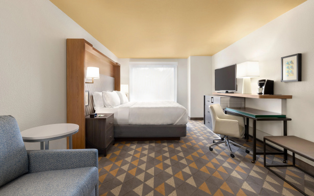 photo 3 of Holiday Inn Houston Intercontinental Airport by IHG