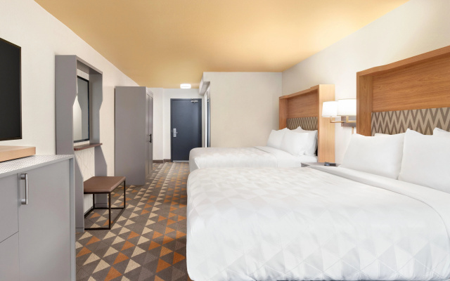 photo 5 of Holiday Inn Houston Intercontinental Airport by IHG