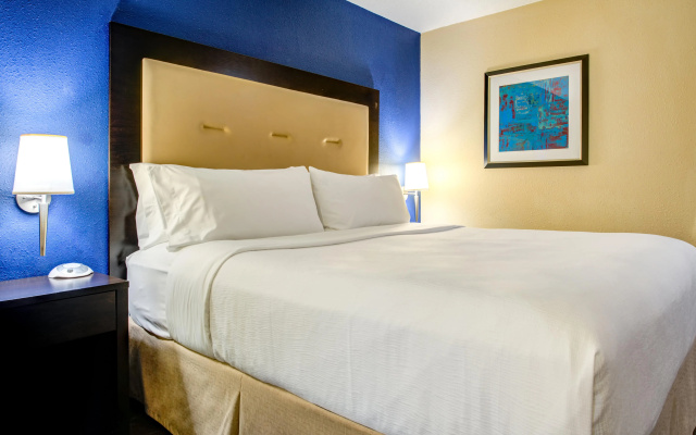 photo 3 of Holiday Inn Indianapolis Carmel by IHG