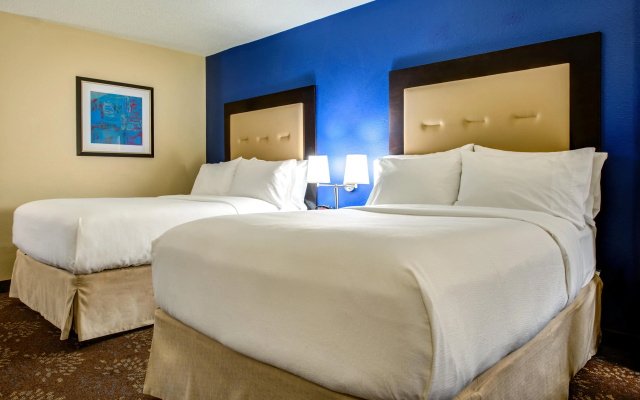 photo 4 of Holiday Inn Indianapolis Carmel by IHG