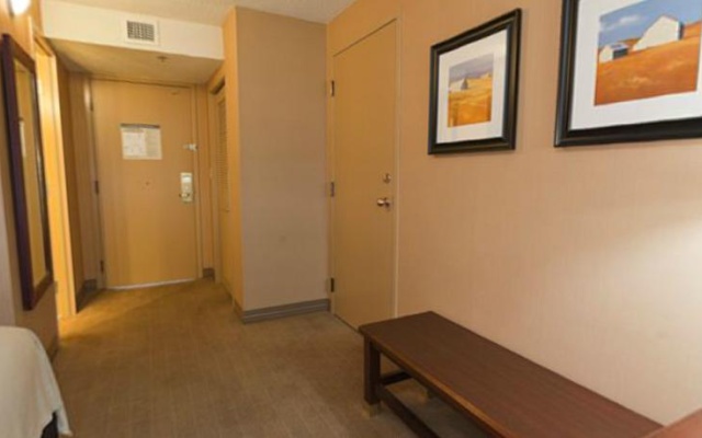 photo 4 of Holiday Inn Kansas City Se Waterpark