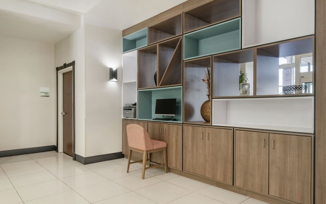 photo 4 of Holiday Inn Louisville Airport South by IHG