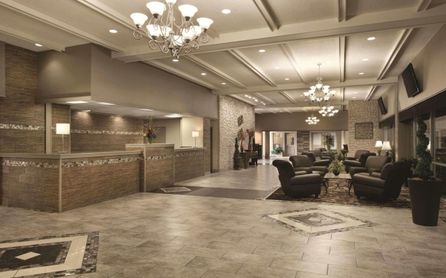photo 2 of Radisson Hotel Louisville North