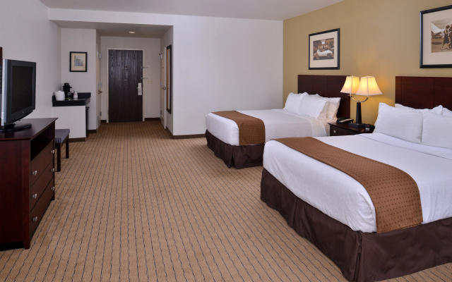 photo 5 of Holiday Inn Madison at The American Center by IHG
