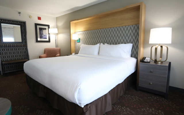 photo 5 of Holiday Inn Chicago O'Hare Area by IHG