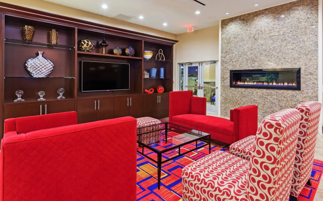photo 2 of Clarion Hotel The Colony - Plano West