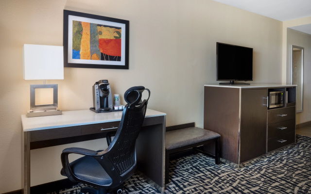 photo 4 of Holiday Inn Poughkeepsie by IHG