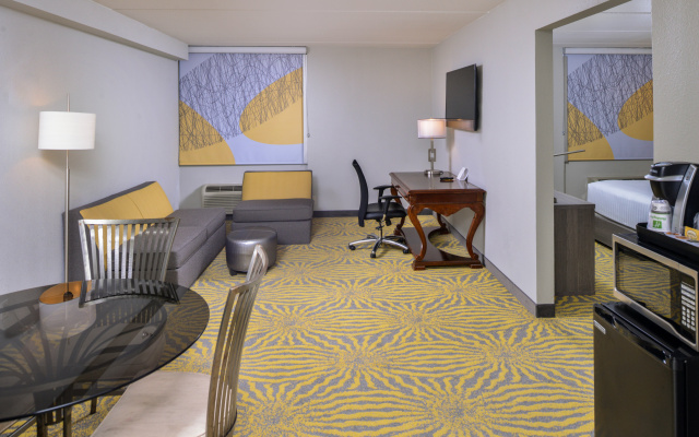 photo 3 of Holiday Inn Dallas-Richardson by IHG