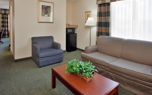 photo 5 of Aviator Hotel & Suites South I-55, BW Signature Co (ex. HOLIDAY INN ST. LOUIS-SOUTH COUNTY CENTER)