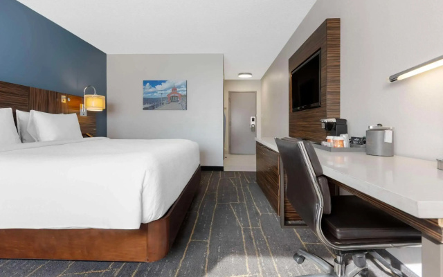 photo 5 of The Lux Hotel & Conference Center, an Ascend Collection Hotel