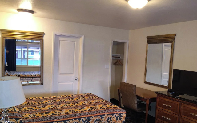 photo 3 of Holiday Motel Oakdale
