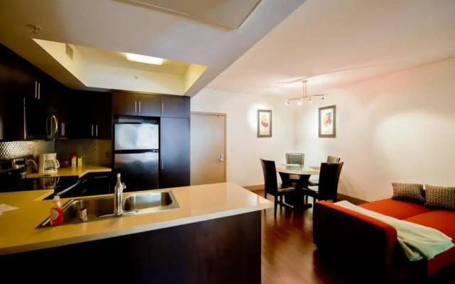 photo 3 of Hollywood and Highland Apartment
