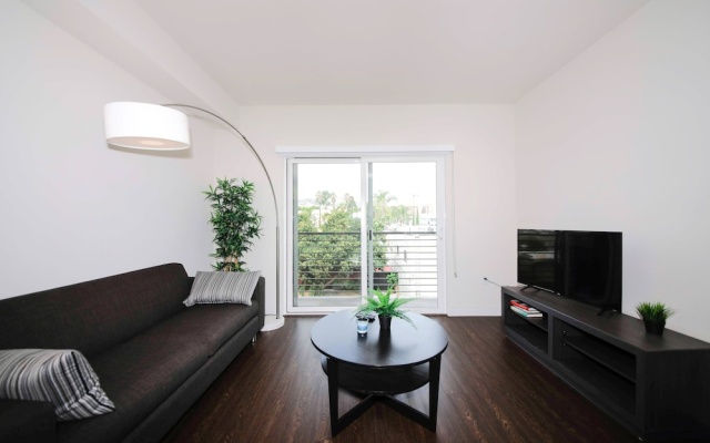 photo 2 of Hollywood Apartments by Barsala