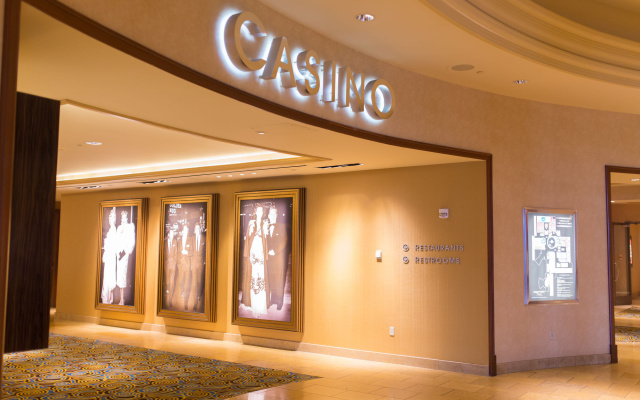 photo 2 of Hollywood Casino & Hotel St. Louis