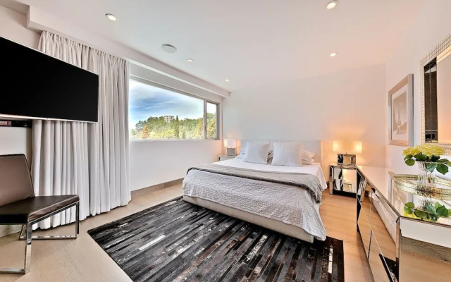 photo 5 of Hollywood Estate With Stunning Views