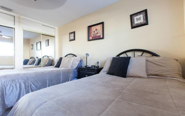 photo 3 of Hollywood Hills 4 Bedrooms 3 Bathrooms Home