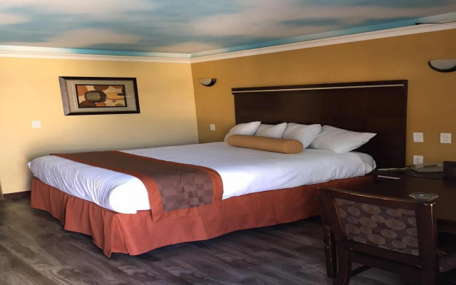 photo 5 of Hollywood Palms Inn and Suites