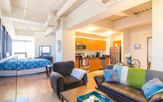 photo 3 of Hollywood Penthouse 0 Bedroom Studio By Senstay