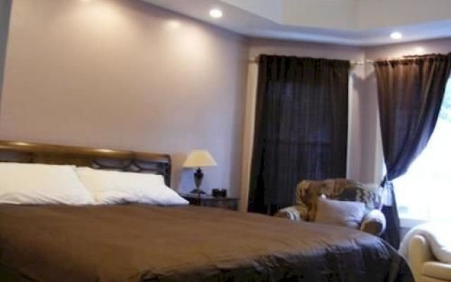photo 2 of Holman Street Apartment