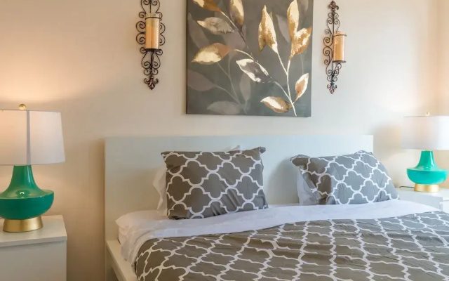 photo 2 of Home Away Apartments at Washington Blvd.