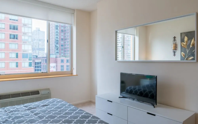 photo 3 of Home Away Apartments at Washington Blvd.