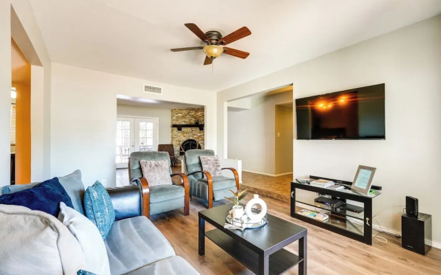 photo 3 of Phoenix Home w/ Pool, Near Golf, Hiking & More!