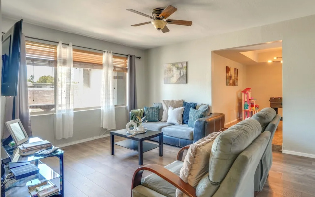 photo 4 of Phoenix Home w/ Pool, Near Golf, Hiking & More!