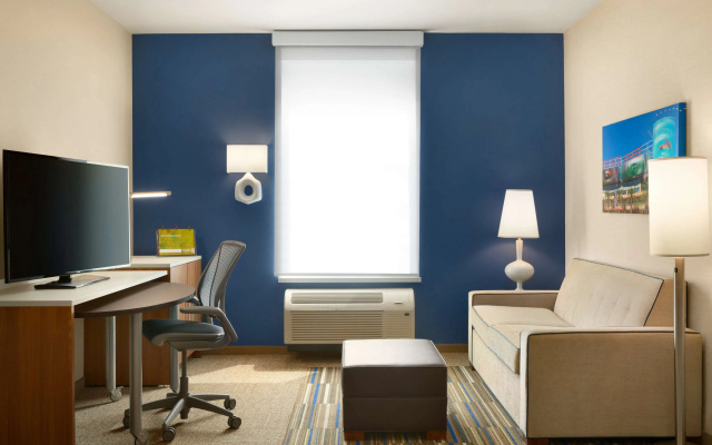 photo 4 of Home2 Suites by Hilton Glendale - Westgate