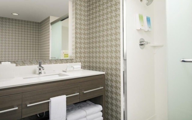 photo 4 of Home2 Suites by Hilton Naples I-75 Pine Ridge Road