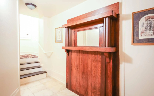 photo 4 of Downtown Spacious Suites by Hosteeva