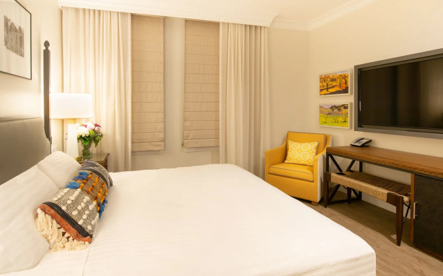 photo 4 of Hotel E
