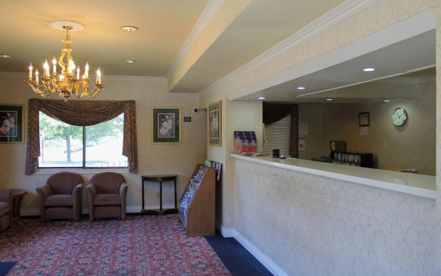 photo 2 of Signature Inn San Jose