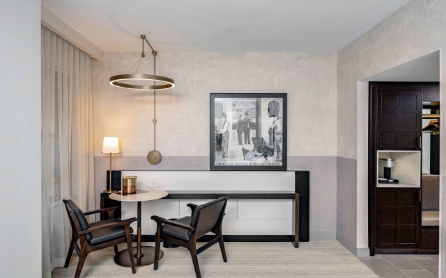 photo 5 of Hotel Fort Des Moines, Curio Collection by Hilton