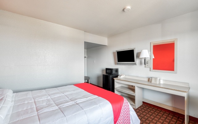 photo 4 of OYO Hotel Houston Southwest I-69
