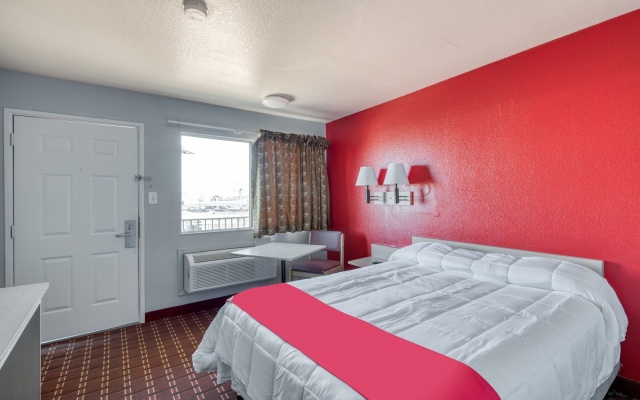 photo 5 of OYO Hotel Houston Southwest I-69