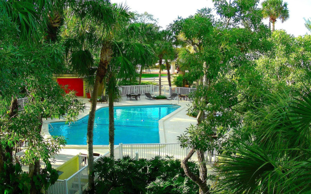 photo 5 of Miami Lakes Hotel and Golf