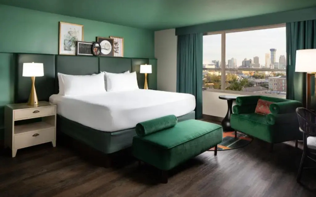 photo 2 of Hotel Tonnelle New Orleans, A Tribute Portfolio Hotel By Marriott