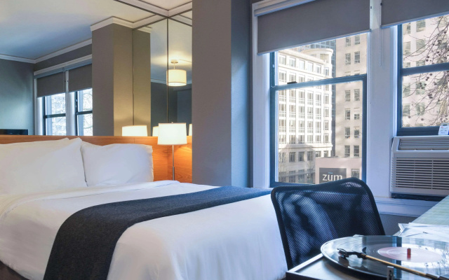 photo 4 of Hotel Max