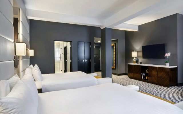 photo 5 of Hotel Metro, Autograph Collection