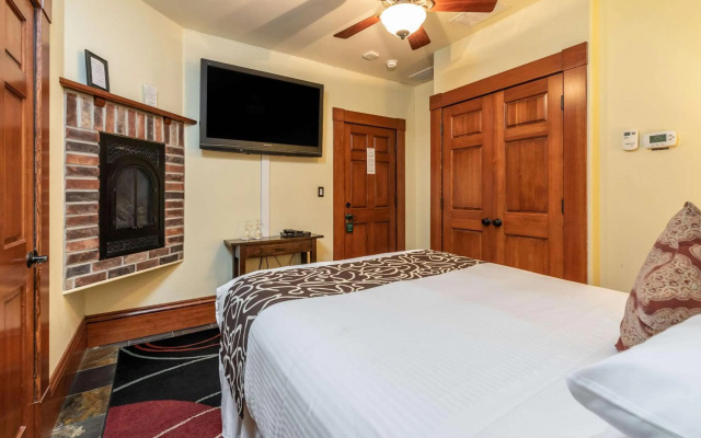 photo 3 of Hotel Napa Valley, an Ascend Collection Hotel