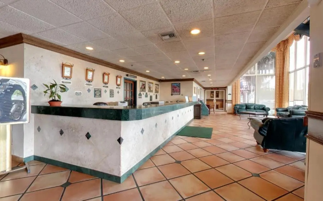 photo 3 of Miami Gardens Inn & Suites