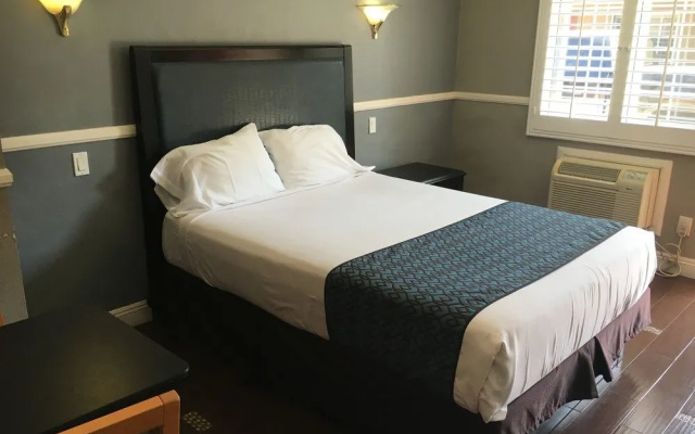 photo 5 of Hotel Salina Long Beach